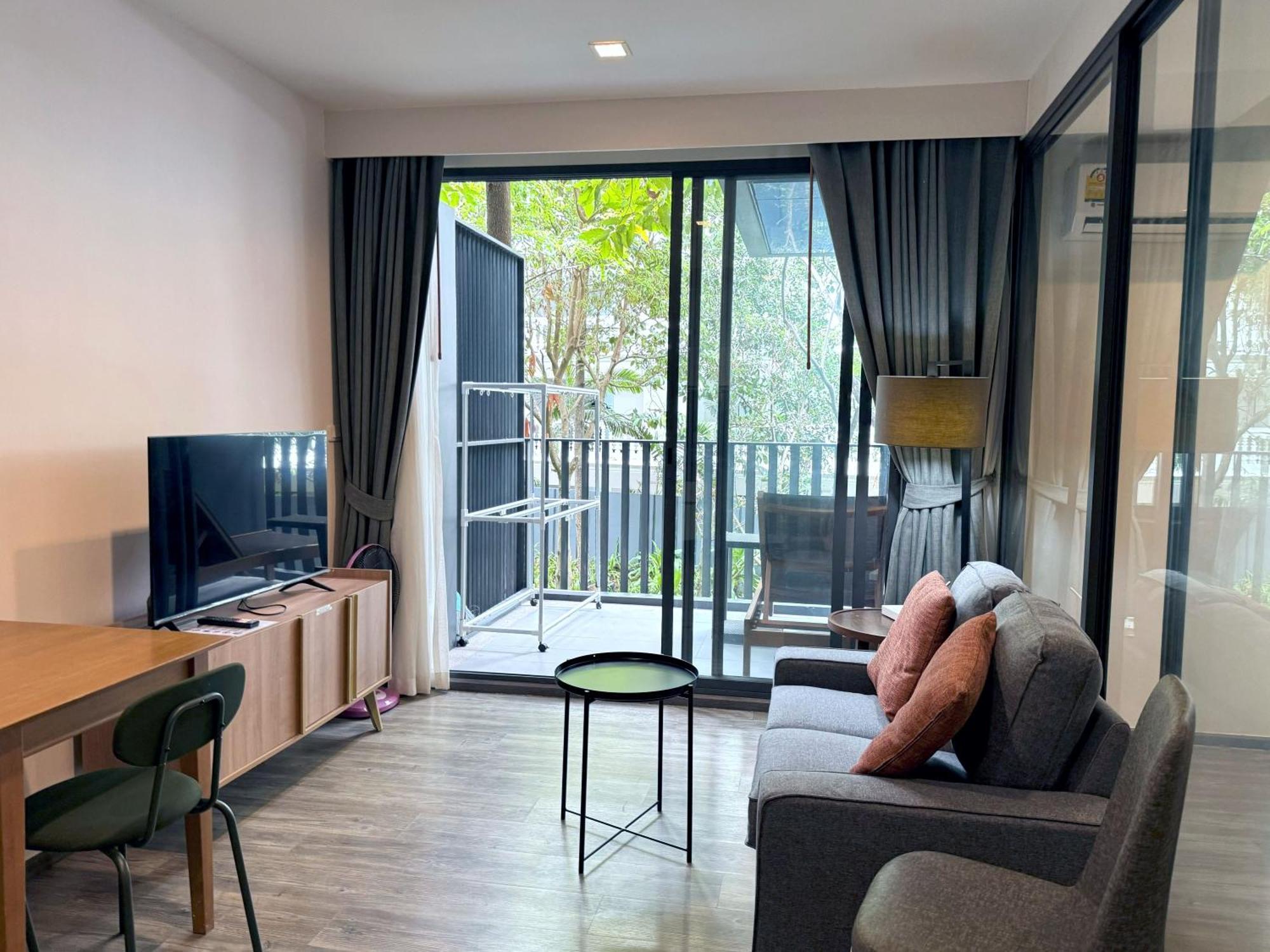 The Deck Condominium By Lofty Patong Luaran gambar